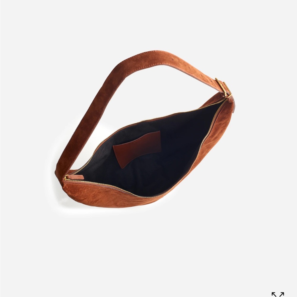 Madewell The Essential Curve Shoulder Bag - Picture 2 of 9